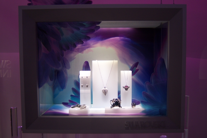 100_1695 small INNSBRUCK SWAROVSKI 4.jpg - 192751 Bytes